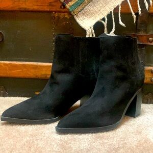 NEW Faux suede black bootie